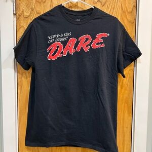 D.A.R.E. “Keeping Kids Off Drugs” Graphic T-Shirt – Black – Size M